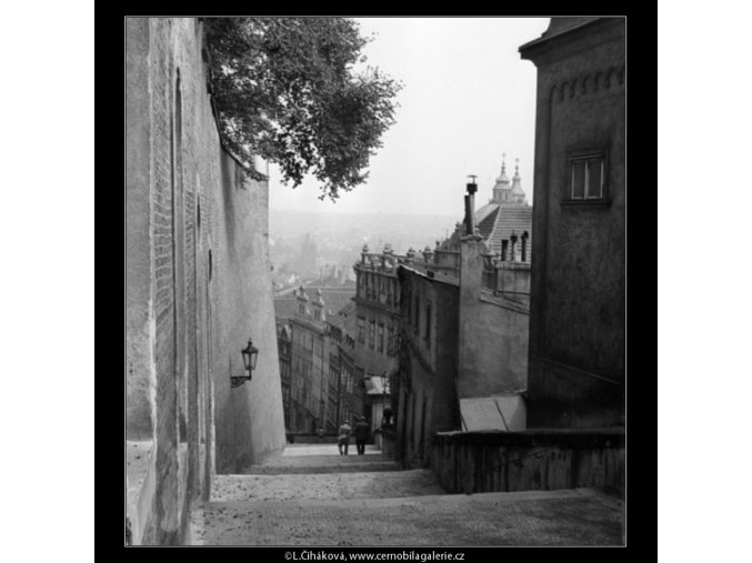 Nové zámecké schody (1359), Praha 1961 léto, černobílý obraz, stará fotografie, prodej