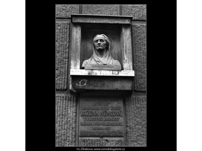 Úmrtní dům B.Němcové (1421-6), Praha 1962 leden, černobílý obraz, stará fotografie, prodej