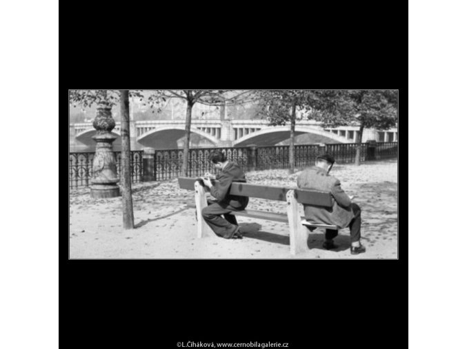 Na Alšově nábřeží (1898), žánry - Praha 1962 , černobílý obraz, stará fotografie, prodej