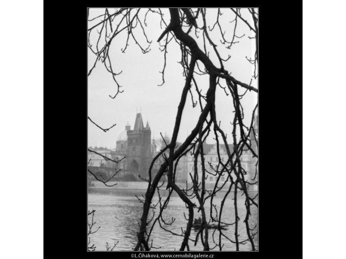 Staroměstská mostecká věž (1930), Praha 1962 prosinec, černobílý obraz, stará fotografie, prodej