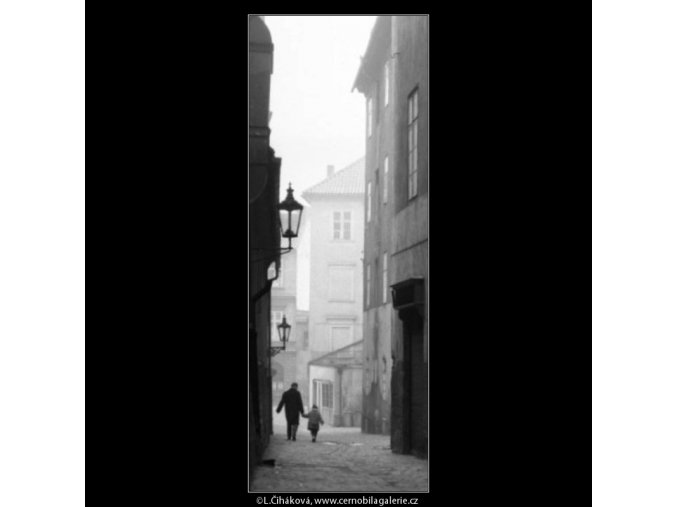 Saská ulička (1954), žánry - Praha 1963 leden, černobílý obraz, stará fotografie, prodej