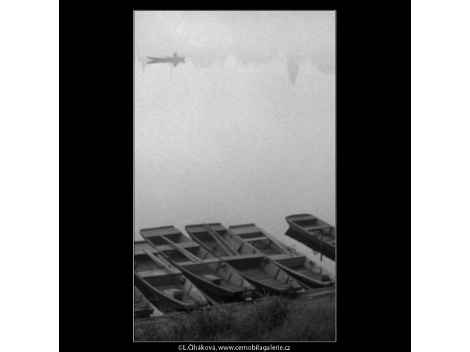 Loďky u břehu (1877), žánry - Praha 1962 říjen, černobílý obraz, stará fotografie, prodej