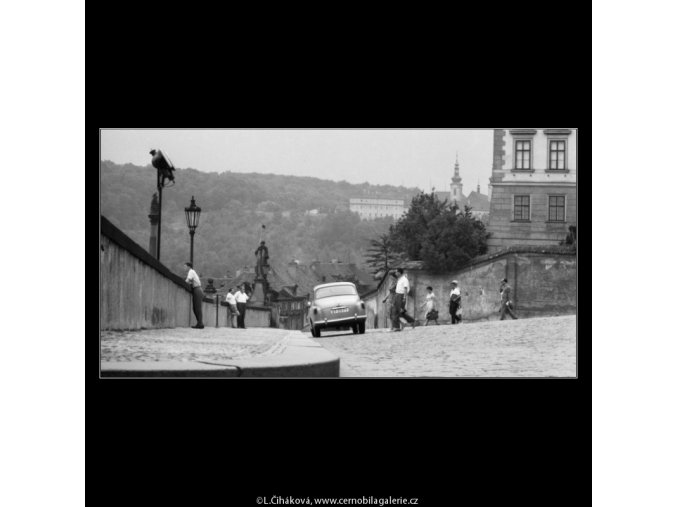 Hradní vyhlídka (2342-1), Praha 1963 srpen, černobílý obraz, stará fotografie, prodej