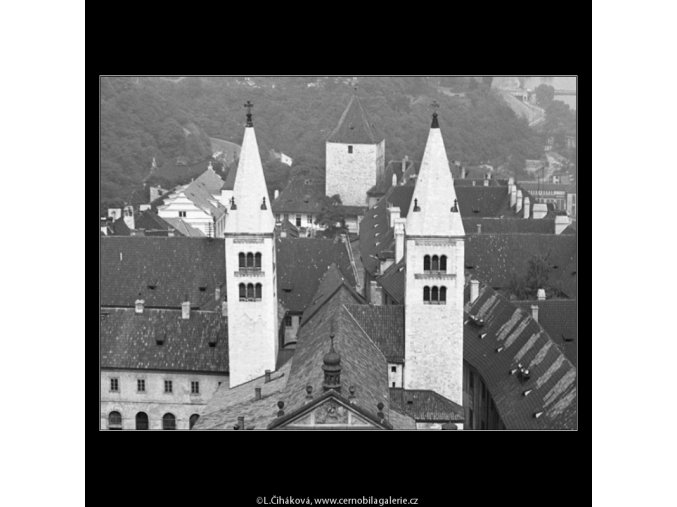 Kostel sv.Jiří (2349-2), Praha 1963 červenec, černobílý obraz, stará fotografie, prodej