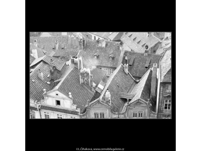 Střechy Nerudovy ulice (2482-2), Praha 1963 září, černobílý obraz, stará fotografie, prodej