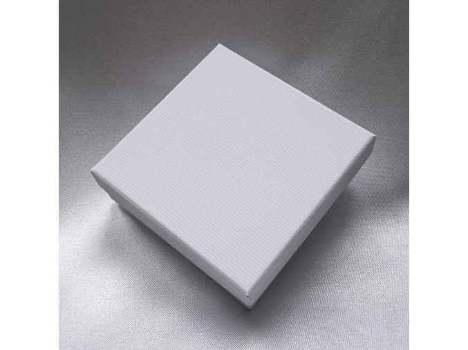 201184 I krabicka-stripe-bila-l