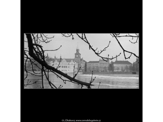 Pohled na Karlovy lázně (2831-3), Praha 1964 duben, černobílý obraz, stará fotografie, prodej