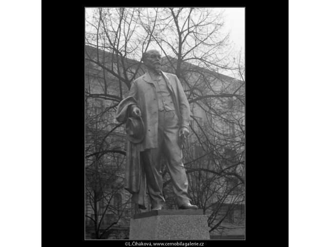 Pomník Jakuba Arbesa (2855-1), Praha 1964 , černobílý obraz, stará fotografie, prodej