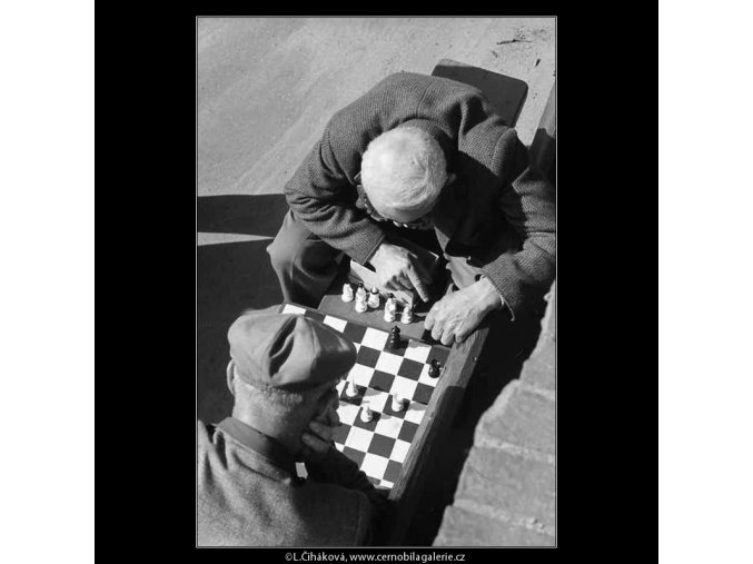 Šachisté (3206), žánry - Praha 1964 září, černobílý obraz, stará fotografie, prodej