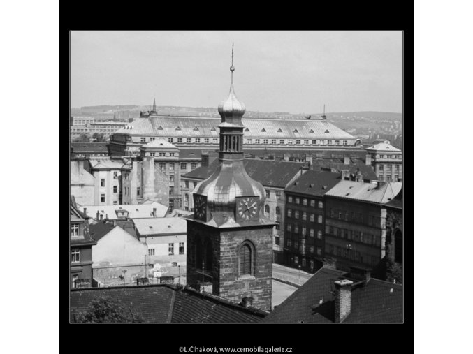 Věž kostela (3214-2), Praha 1964 září, černobílý obraz, stará fotografie, prodej