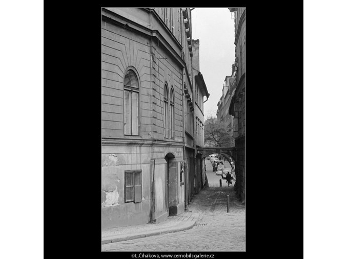 Divadelní ulice (3665-4), Praha 1965 duben, černobílý obraz, stará fotografie, prodej