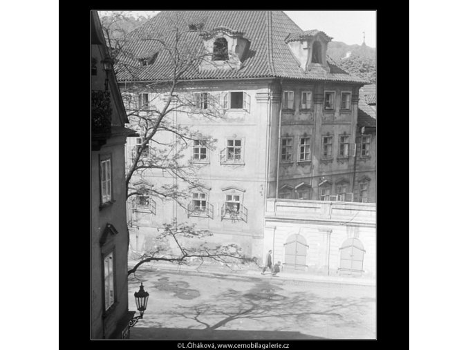Pohled na Kampu (3726), Praha 1965 květen, černobílý obraz, stará fotografie, prodej