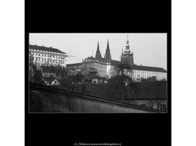 Pražský hrad (988-2), Praha 1960 listopad, černobílý obraz, stará fotografie, prodej