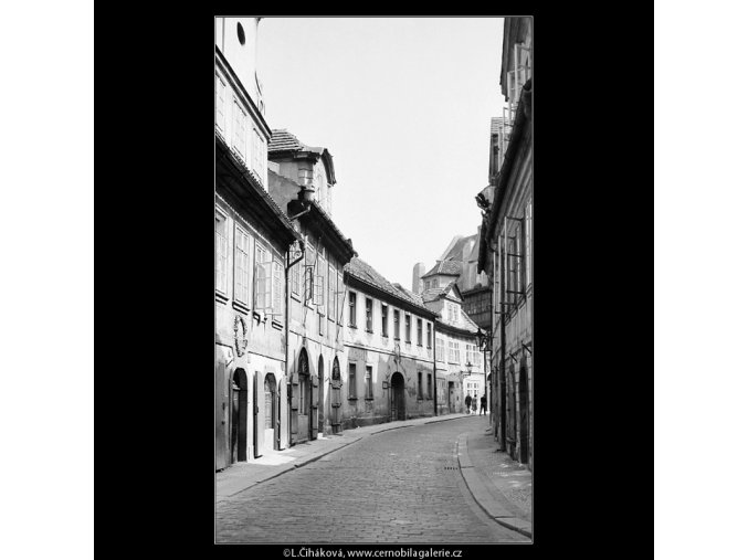 Míšeňská ulice (3879-3), Praha 1965 srpen, černobílý obraz, stará fotografie, prodej