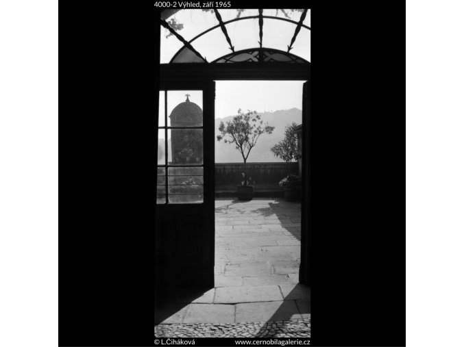 Výhled (4000-2), žánry - Praha 1965 září, černobílý obraz, stará fotografie, prodej