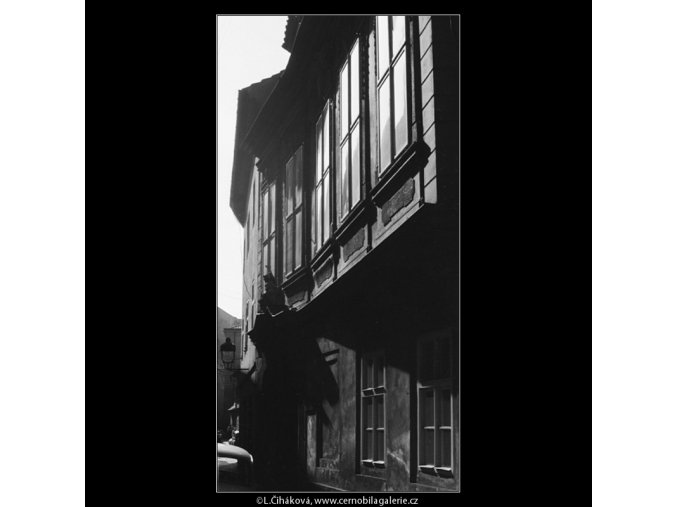 Pražská okna (4040-2), Praha 1965 září, černobílý obraz, stará fotografie, prodej