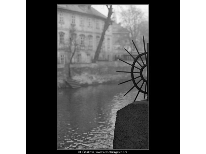 Zátiší u Čertovky (4345-1), Praha 1966 březen, černobílý obraz, stará fotografie, prodej