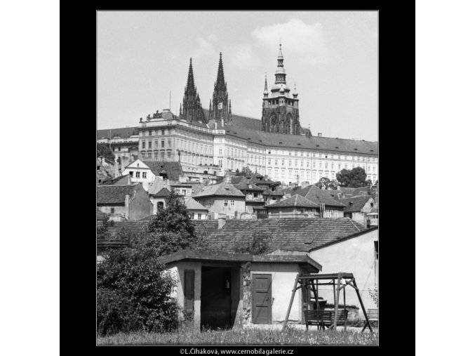 Pražský hrad (2302-4), Praha 1963 červenec, černobílý obraz, stará fotografie, prodej
