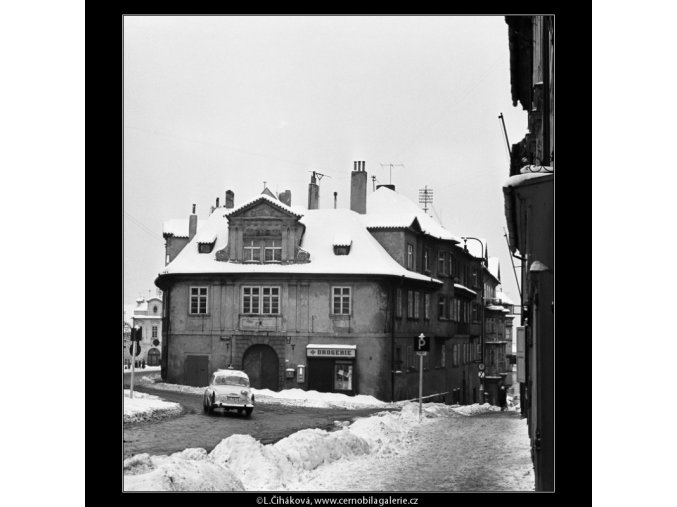 Dům Široký dvůr (3531-2), Praha 1965 březen, černobílý obraz, stará fotografie, prodej