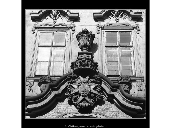 Pražské erby (4882), Praha 1966 říjen, černobílý obraz, stará fotografie, prodej