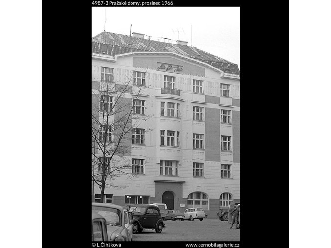 Pražské domy (4987-3), Praha 1966 prosinec, černobílý obraz, stará fotografie, prodej