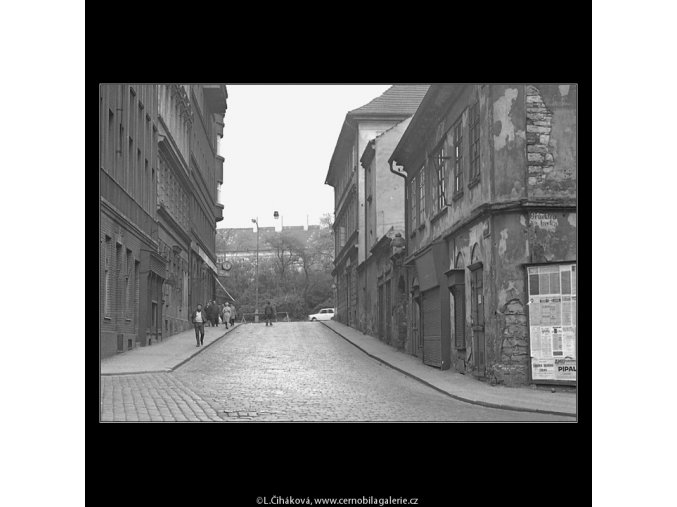 Domy před zbouráním či rekonstrukcí (5196-78), Praha 1967 březen, černobílý obraz, stará fotografie, prodej