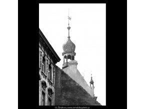 Pražské věže (5415), Praha 1967 červenec, černobílý obraz, stará fotografie, prodej