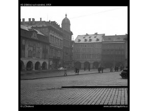 Běžný ruch náměstí (45-2), Praha 1959 , černobílý obraz, stará fotografie, prodej