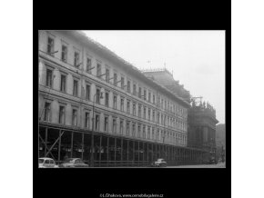 Chourovy domy (267-1), Praha 1959 srpen, černobílý obraz, stará fotografie, prodej