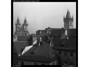 Týn a věž Staroměstské radnice (790-6), Praha 1959 , černobílý obraz, stará fotografie, prodej
