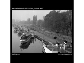 Smíchovské nábřeží s parníky (630), Praha 1960 květen, černobílý obraz, stará fotografie, prodej