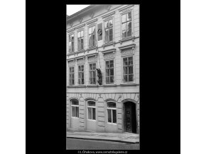 Dům kde žil Emil Holub (853), Praha 1960 srpen, černobílý obraz, stará fotografie, prodej