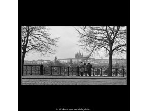 Pohled ku Hradu (1113), Praha 1961 březen, černobílý obraz, stará fotografie, prodej