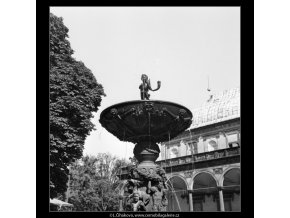 Zpívající fontána (1284-2), Praha 1961 jaro, černobílý obraz, stará fotografie, prodej