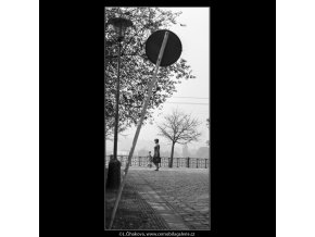 Smetanovo nábřeží (1309), Praha 1961 , černobílý obraz, stará fotografie, prodej