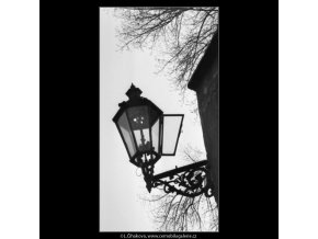 Plynová lampa (1371-2), žánry - Praha 1961 listopad, černobílý obraz, stará fotografie, prodej