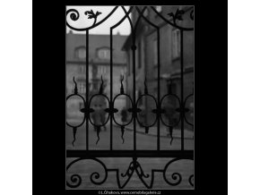 Mříže (1500-1), Praha 1962 březen, černobílý obraz, stará fotografie, prodej