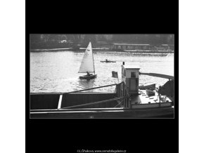 Loď s pískem a plachetka (1682), žánry - Praha 1962 červen, černobílý obraz, stará fotografie, prodej