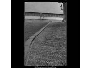 Jdoucí milenci (1889), žánry - Praha 1962 říjen, černobílý obraz, stará fotografie, prodej