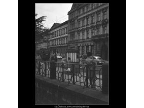 Ruch nábřeží (1839-2), žánry - Praha 1962 září, černobílý obraz, stará fotografie, prodej
