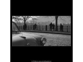 Smetanovo nábřeží (2055-2), žánry - Praha 1963 březen, černobílý obraz, stará fotografie, prodej