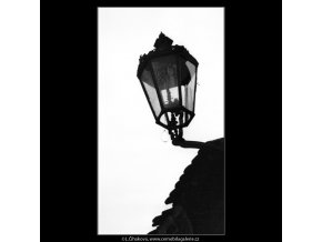 Plynová lampa (2086-5), Praha 1963 duben, černobílý obraz, stará fotografie, prodej