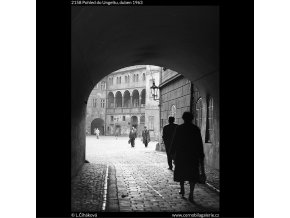 Pohled do Ungeltu (2158), Praha 1963 duben, černobílý obraz, stará fotografie, prodej