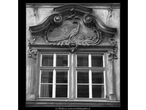 Pražská okna (2147-2), Praha 1963 duben, černobílý obraz, stará fotografie, prodej