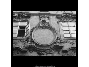 Pražská okna (2147-6), Praha 1963 duben, černobílý obraz, stará fotografie, prodej