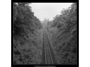 Pruh kolejí (2351-2), žánry - Praha 1963 červenec, černobílý obraz, stará fotografie, prodej