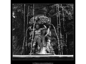 Zpívající fontána (2353-3), Praha 1963 červenec, černobílý obraz, stará fotografie, prodej