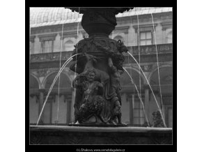 Zpívající fontána (2353-4), Praha 1963 červenec, černobílý obraz, stará fotografie, prodej