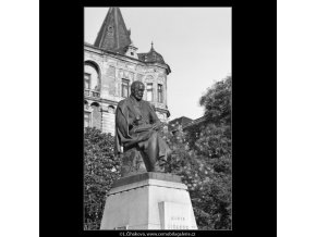 Pomník Aloise Jiráska (2365), Praha 1963 srpen, černobílý obraz, stará fotografie, prodej
