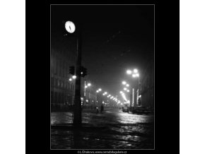 Příkopy večer (2623-1B), žánry - Praha 1963 prosinec, černobílý obraz, stará fotografie, prodej